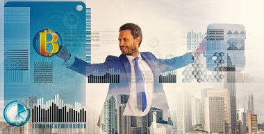 Dijital iş kripto para birimi. Bitcoin para yatırım stratejisi. Bitcoin ile çalışmaya başlayın. Bitcoin madencilik karlılık hesaplayın. İşadamı etkileşim dijital yüzey kripto para bitcoin