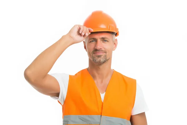 Forte bel costruttore. Bel lavoro. La sicurezza è il punto principale. Uomo costruttore indossare cappello rigido protettivo e uniforme sfondo bianco. Costruttore lavoratore fiducioso cercando fotocamera. Concetto di attrezzatura protettiva — Foto Stock