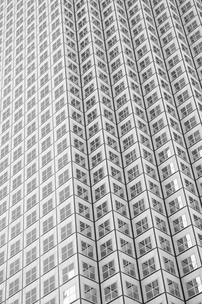 Panorâmica e perspectiva de ângulo largo vista para o fundo azul de aço de vidro — Fotografia de Stock