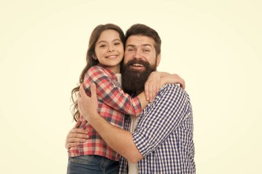 Şimdiye kadar en iyi baba. Çocuk ve baba arkadaşlarım. Dostluk ilişkileri. Ebeveynlik ve çocukluk. Babalar günü kavramı. Çok güzel baba ve sevimli çocuk. Baba olduğum için mutluyum. Baba ve kızı beyaz arka plan sarılmak