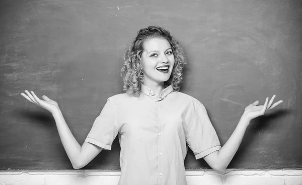 Teaching could be more fun. Woman teacher in front of chalkboard. Teacher explain hard topic. Important information to remember. Good teacher master of simplification. Teacher best friend of learners — Stock Photo, Image