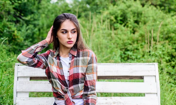 Gorgeous girl makeup pretty face. Adorable girl outdoors. Cosmetics concept. Ranch girl. Beauty cosmetics product. Stunning beauty. Woman beautiful long hair nature background. Natural cosmetics — Stock Photo, Image