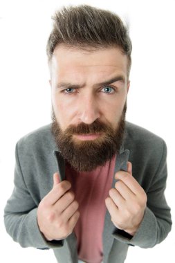 Hiçbir erkek şık doğmaz. Şık bir hippi, şık bir ceket ve rahat bir kot giyiyor. Şık saç kesimli sakallı adam. Beyaz, bıyıklı, sakallı, sakallı, yüzü tıraşsız bir adam.