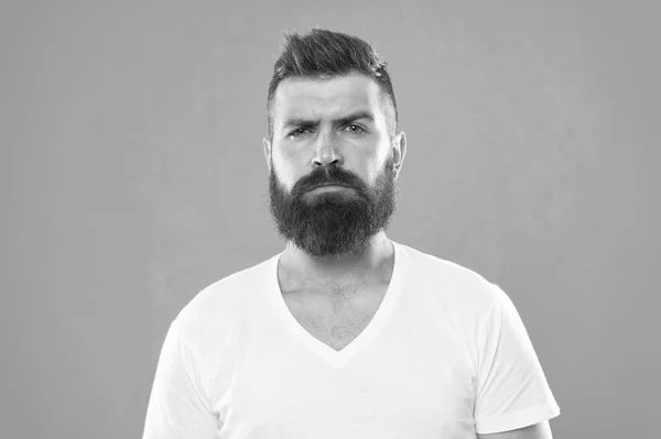 Kuaför Salonu. Sakal moda ve Kuaför kavramı. Adam hipster şık sakal turkuaz arka plan sakallı. Kuaför ipuçları sakal korumak. Şık sakal ve bıyık bakım. Hippi görünümü. Erkek güzellik — Stok fotoğraf