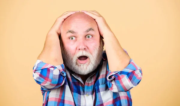 Age issues. Man losing hair. Health care concept. Male pattern baldness genetic condition caused by variety factors. Early signs balding. Elderly people. Bearded grandfather grey hair. Hair loss — Stock Photo, Image