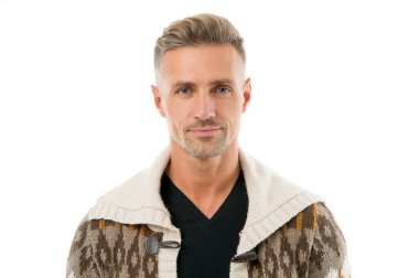 Erkekleri daha çekici kılan özellikler ve davranışlar. Çekici, olgun bir adam. Gri saçlı ve kıllı, olgun bir adam. Erkekler yaşlandıkça daha çekici oluyorlar. Yüz bakımı ve yaşlanma. Olgun yüzün güzelliği