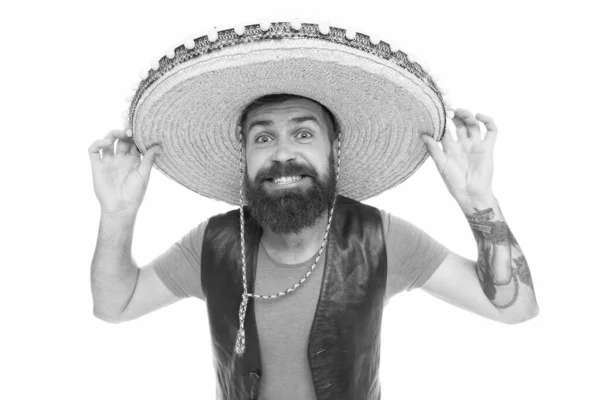 Riktigt macho. Skäggig macho i sombrero. Mexikansk macho i sydamerikansk stil. Spansk macho med skägg och mustasch i traditionell mexikansk kostym — Stockfoto