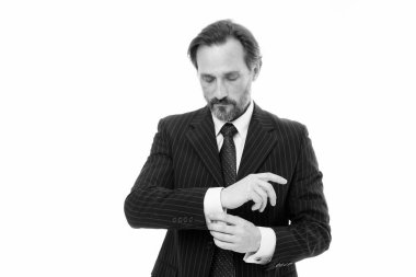 Mükemmel giyimli. Şık iş adamı gömleği manşeti. Ofis tarzında olgun bir adam. Profesyonel kıyafet dolabı. Kıyafet yönetmeliği. Moda ve tarz. Gerçek erkek stili, kopyalama alanı
