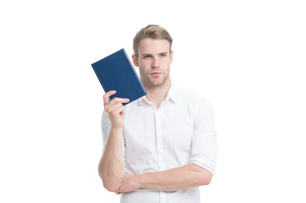 Fortsätt studera. Kunskapens törst. College student. Intressanta tankar. Affärsman hålla bok. Läsa bok. Hitta inspiration i boken. Universitetets manliga student med föreläsningsanteckningar. Egenutbildning — Stockfoto