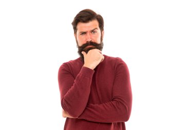 İyi bir karar için zaman gerekir. Düşüncelere daldım. Bilişsel süreç. Entellektüel çalışma. Çekici, olgun bir adam. Sakallı adam düşünüyor. Saç stili ve sakallı bir adam karar veriyor. İş adamı kavramı