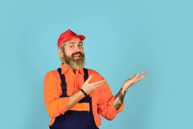 Tamir reklamı. İnşaatçı ya da sıva ustası. Üniformalı bir tamirci. Ustabaşı içki tulumu giyer. İş kıyafetleri içinde işçi. İş tulumlarında çalışan bir müteahhit. Mühendis ve sanayi binası. Boşluğu kopyala