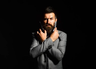 İş ve berber dükkanı konsepti. Sakallı adam