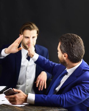 Şirket liderleri anlaştı. Destek, ilerleme ve şirket büyüme kavramı.