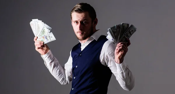 Conceito de lucro e riqueza. Homem de colete, homem de negócios, empresário — Fotografia de Stock