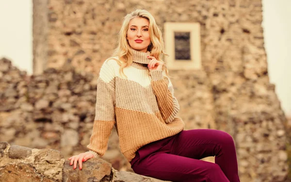 Vacation and travel. Travel agency. Travel destinations. Woman makeup face sit on stony ruins background defocused. Tourism concept. Explore midcentury castle ruins. Fashionable girl tourist — ストック写真