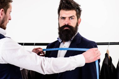 Dikiş takımı için sandık, beyaz arka plan..