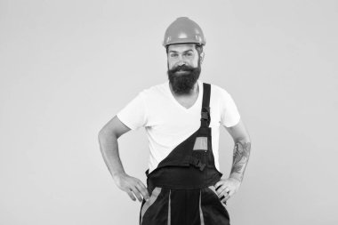 Teftiş için hazır. Bina geliştirme ve yenileme. Acımasız erkek ressam çalışmaya hazır. İşinizi seçin. En iyi özelliğimiz. Üniformalı mühendis. Miğferli bir adam. Kendine dikkat et.