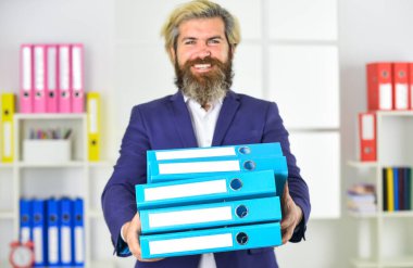 İstatistikler ve mali başarı tahminleri. Rapor veriyorum. Arşivlenmiş verilerle çalış. İş akışı ve rapor. Yönetim danışmanı analistler iş belgeleriyle çalışırlar. İşlem bilgisi