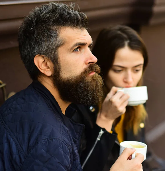 Twee mensen in café genieten van tijd met elkaar doorgebracht — Stockfoto