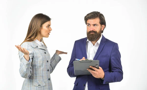 Wat te doen. De baas is niet blij met de manager. intimidatie op het werk. Zakenmensen bij een vergadering. Grappig kantoorleven. straffen voor slecht uitgevoerd werk. belangenverstrengeling. Echtscheidingsadvocaat — Stockfoto