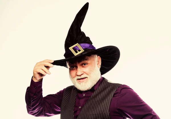 Mature man magician in witch hat. bearded man ready for halloween party. evil wizard. Stargazer or astrologer. halloween holiday costume. happy halloween. Scare You Silly — Stock Photo, Image