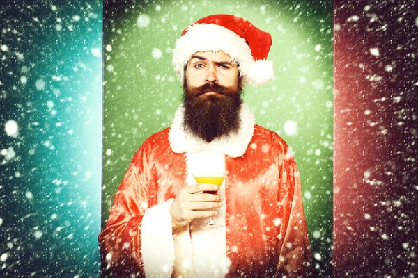 Serio barbudo santa claus hombre — Foto de Stock