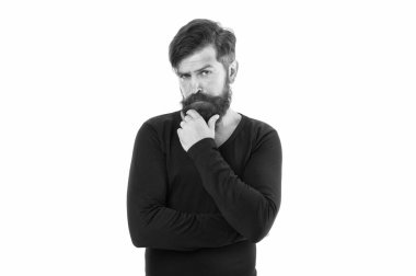 Tıraşsız suratlı sakallı bir adam. Sokak tarzı. Modern yaşam tarzı. Sakallı olgun hippi. Sonbahar erkek modası. Kuaföre ya da berbere gittikten sonra vahşi bir adam. Erkeksi görünmeye devam et.