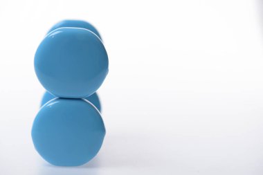 Küçük halterler, yan görüş. Sağlık rejimi ve zindelik