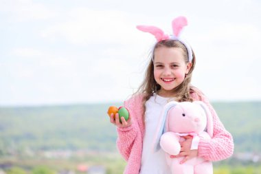 Paskalya ve bahar kutlaması. Doğurganlık ve yeniden doğuş kavramı.