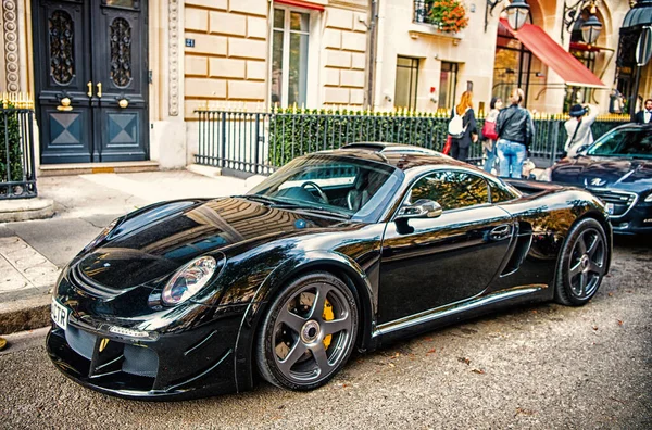 Luxo Supercar Porsche RUF CTR3 Clubsport cor preta estacionada na rua em Paris. Porshe é famoso carro caro da marca do automóvel — Fotografia de Stock