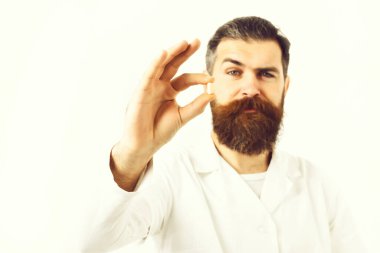 Kaba sakallı Kafkas doktor ya da lisansüstü öğrencisi