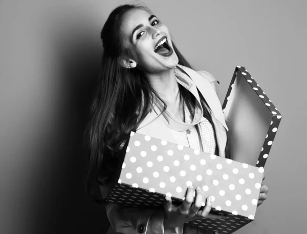 Sourire fille colorée avec cheville — Photo