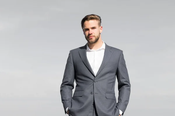 Man in business suit, fashion — Stock Photo, Image