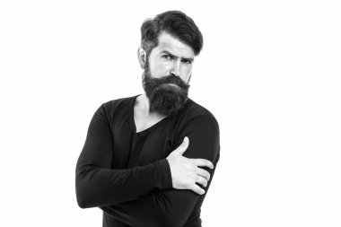 Adam gündelik tarzda yakışıklı görünüyor. Bahar giysileri giyen adam. Daha zarif görünmesini sağla. Güven ve başarı. Zarafet modada kalır. Düşünceli bir adam beyaz üzerinde yalnız poz veriyor.