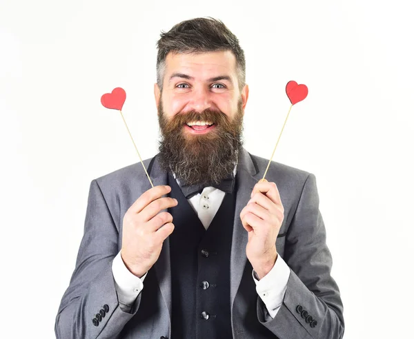 Hombre maduro con barba larga y cara alegre. —  Fotos de Stock