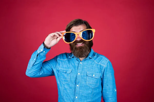 Celebrate the anniversary. party goer. hipster man with beard and moustache wearing glasses. concept of holiday. have a happy holiday. have fun on party. male fashion style — Stock Photo, Image