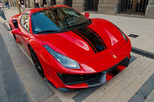 Supercar Lamborghini Huracan LP 610-4 svart färg parkerad på gatan i Hamburg — Stockfoto