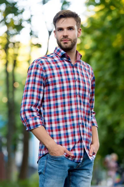 Férfi viselni alkalmi stílusú ing, amelynek sörte, stílus — Stock Fotó