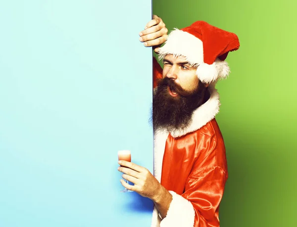 Divertente barbuto Babbo Natale uomo — Foto Stock