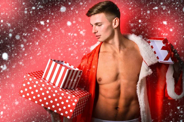 Pohledný macho santa muž — Stock fotografie