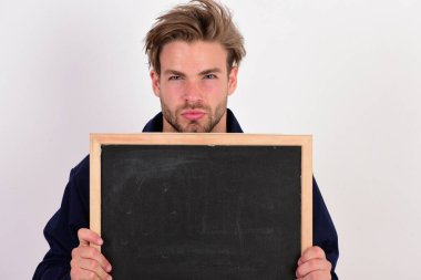 Meslek ve reklam kavramı. Sakallı adam