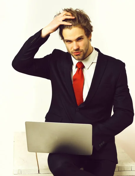 Caucasian stylish business man holding laptop — Stock Photo, Image