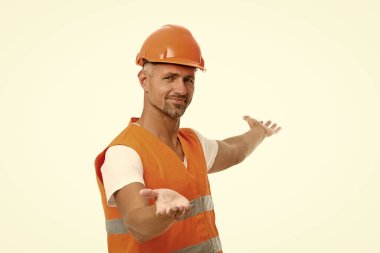 Daha parlak bir geleceğe hoş geldin. Çilingir onunla gelmeyi teklif etti. Mimar davet jesti. Her şey temiz ve temiz. Etrafımızı sarın. Çöp bacası operatörü. Etrafa bakınmayın. asfalt işçisi