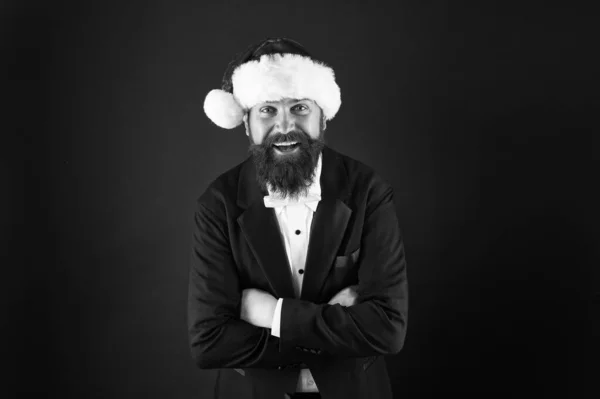 Männer bärtige Hipster tragen Weihnachtsmützen. Weihnachtsstimmung. Corporate Holiday Party Ideen. Corporate Weihnachtsfeier. Finanzbericht. Manager bereit feiern das neue Jahr. Büro für Weihnachtsfeier — Stockfoto