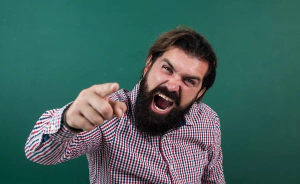 Hombre enojado gritando emocionalmente en sentimiento de rabia, ira — Foto de Stock