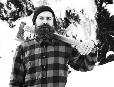 Yakışıklı ya da oduncu.