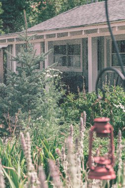 Çok eski vintage şeyler ile Aspen dağlarda küçük bir eski şehirde Vintage Antika mağaza.