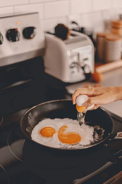 Preparação Para Pequeno Almoço Fazer Refeição Matinal Rotina Dia Semana — Fotografia de Stock