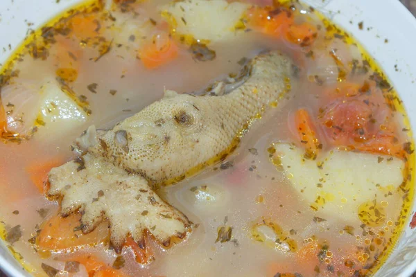 Moldova pancar çorbası. Horozun kafası yakın.