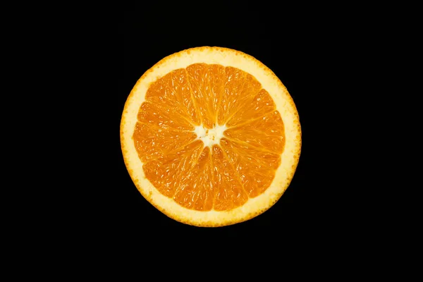 Laranja Sobre Fundo Preto — Fotografia de Stock